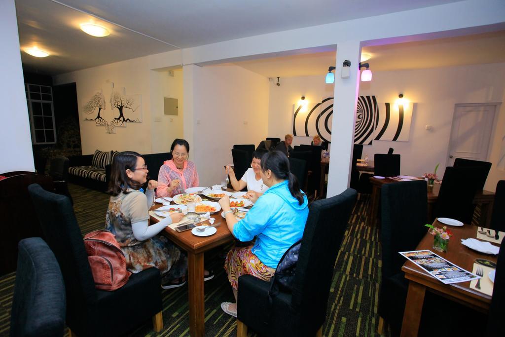 La Cottage Boutique Hotel & Restaurant Nuwara Eliya Buitenkant foto