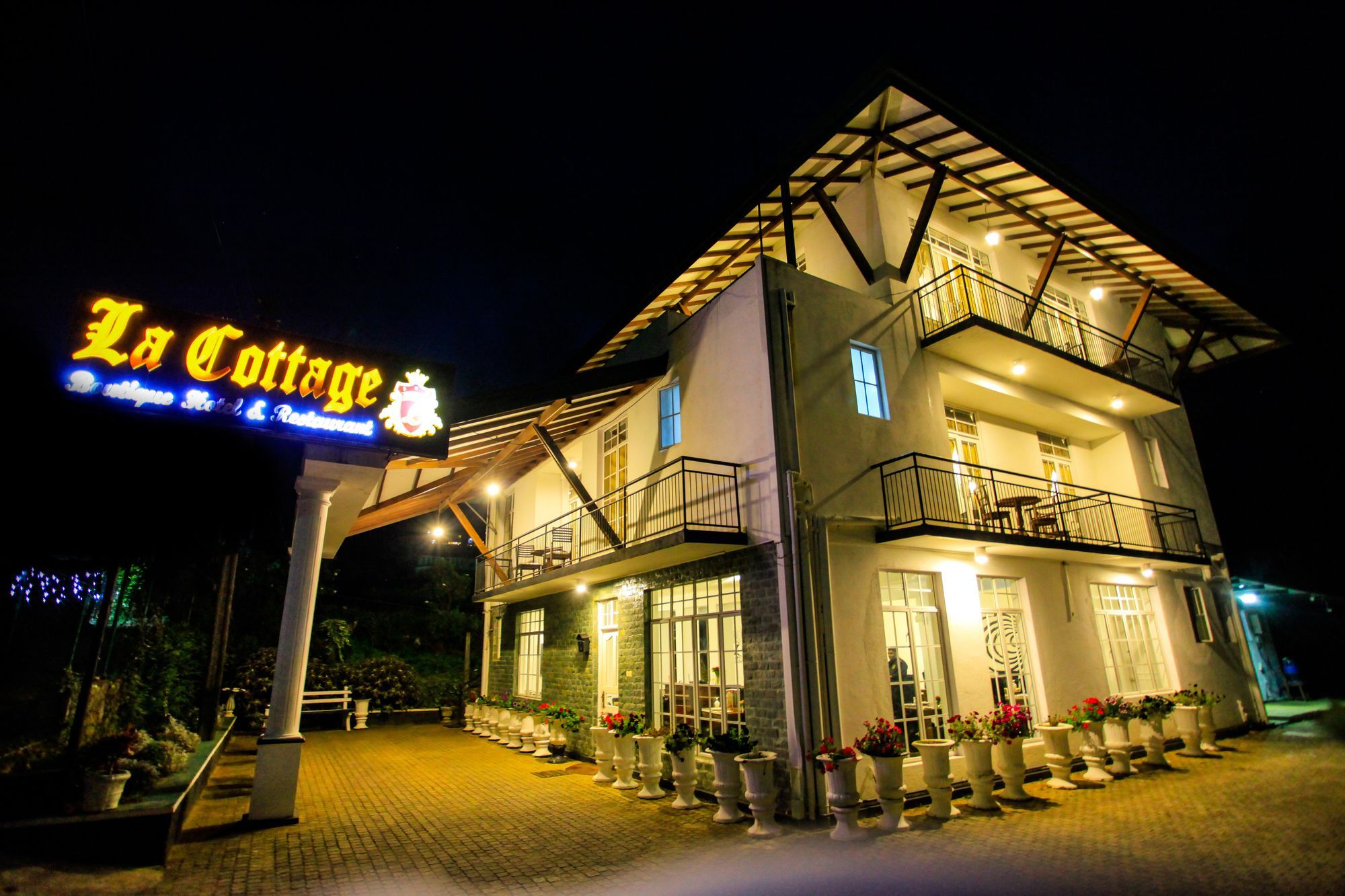La Cottage Boutique Hotel & Restaurant Nuwara Eliya Buitenkant foto